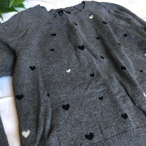 💕 Gap Factory Gray Sweater with Hearts Print